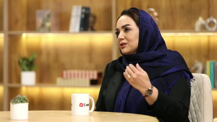 کاور ویدیوی گفت‌وگویی صمیمی با مریم امیری: رازهای موفقیت موسس آموزشگاه عطر سیب